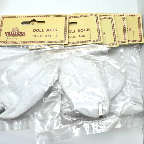 Mixed Lot Of 23 Tallinas Vintage Doll Shoes & Socks Wig Mixed Sizes Styles - Picture 13 of 16